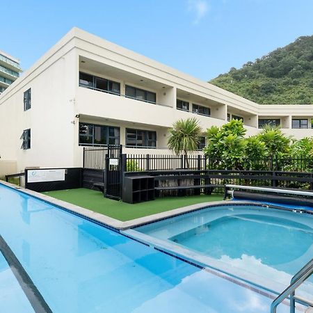 Oceanside Apartment With Garden Views Mount Maunganui Esterno foto