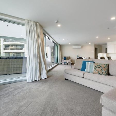 Oceanside Apartment With Garden Views Mount Maunganui Esterno foto