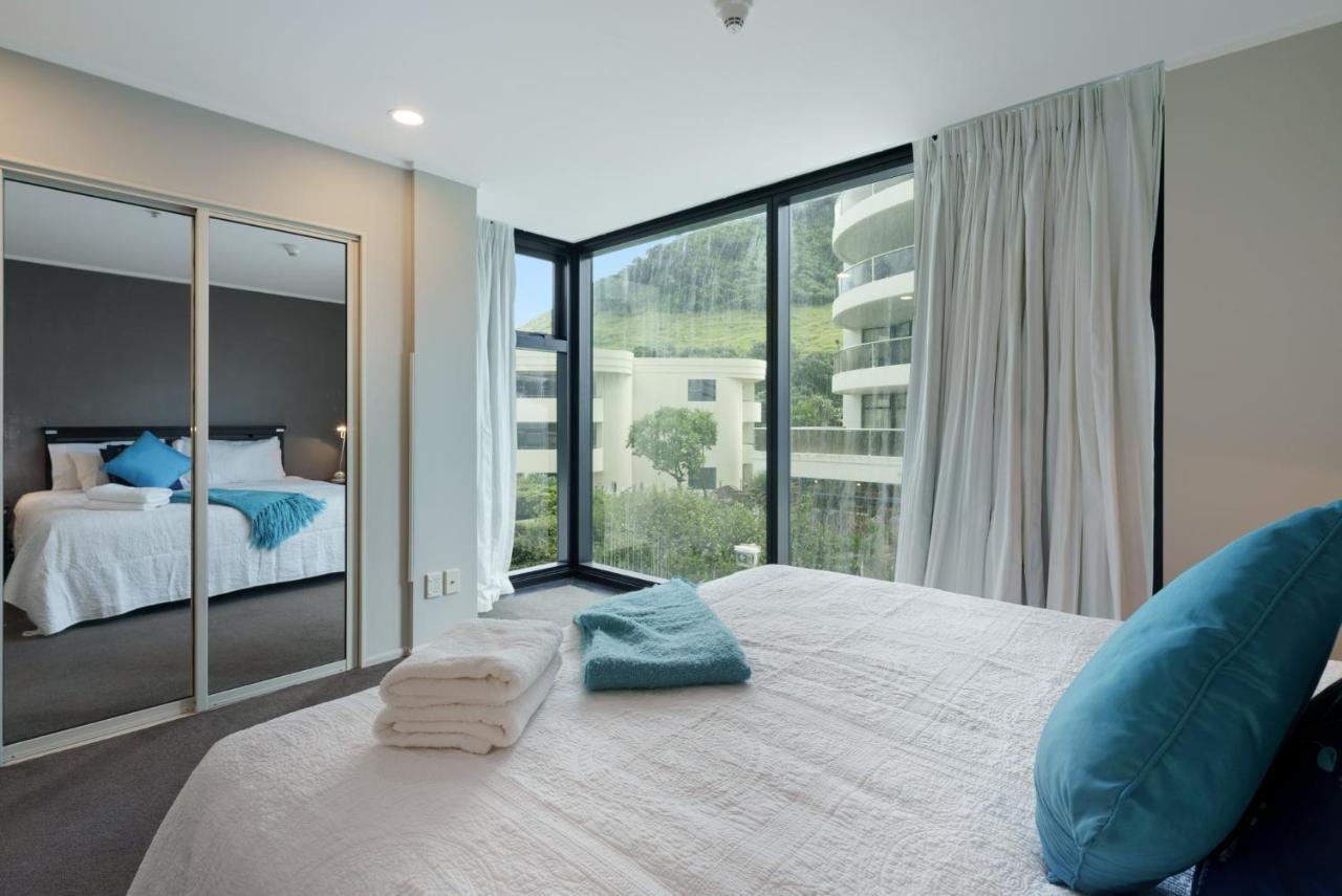 Oceanside Apartment With Garden Views Mount Maunganui Esterno foto