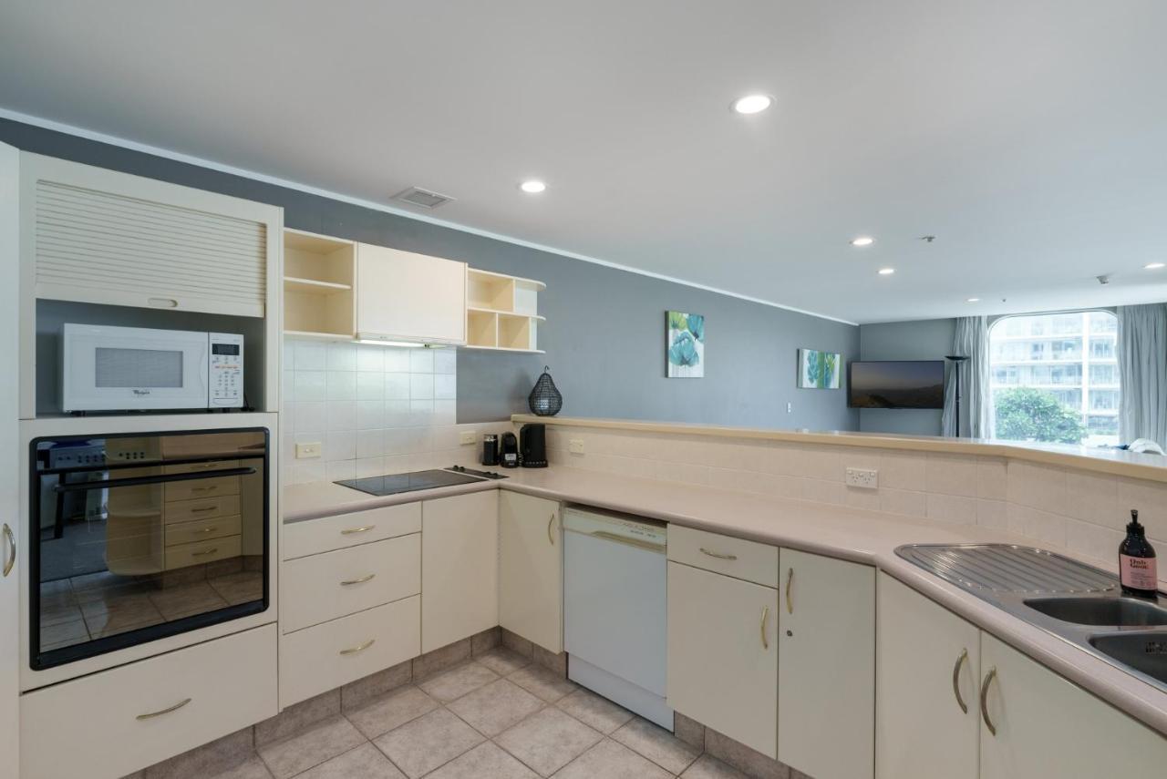 Oceanside Apartment With Garden Views Mount Maunganui Esterno foto