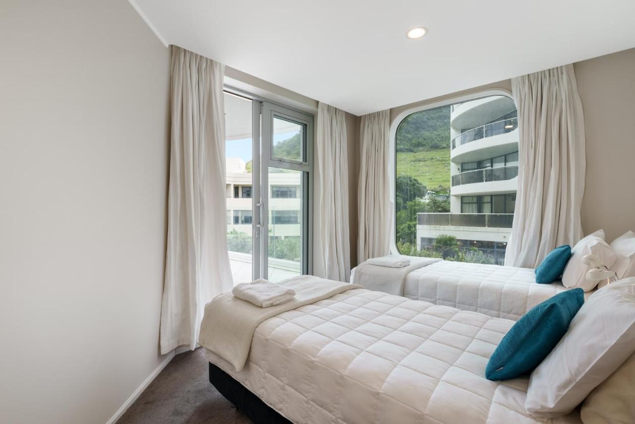 Oceanside Apartment With Garden Views Mount Maunganui Esterno foto