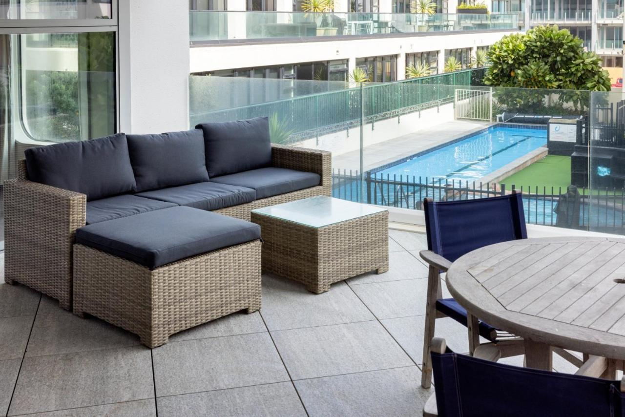 Oceanside Apartment With Garden Views Mount Maunganui Esterno foto
